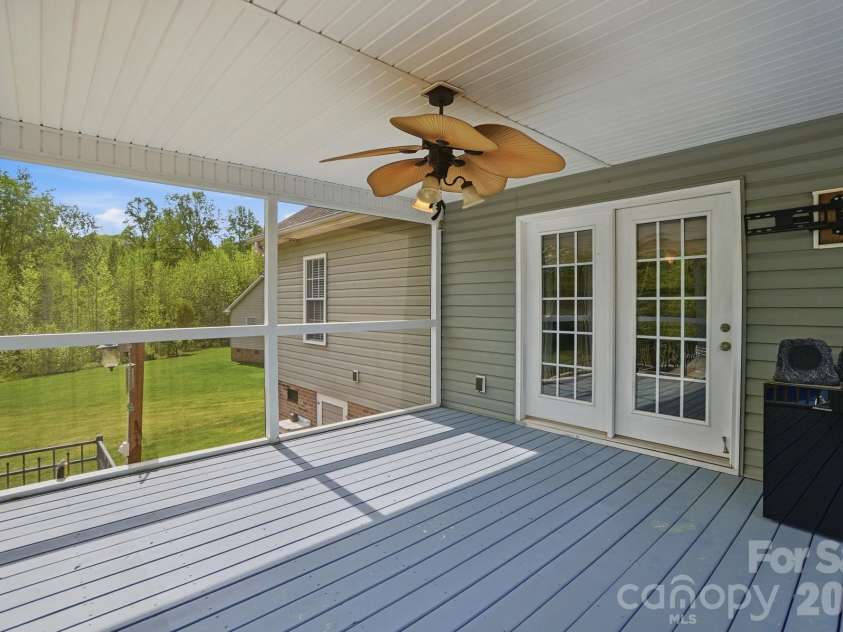 4425 Frank Dellinger Lane, Maiden, NC 28650.  MLS# CAR4368367, YatesRealty ID 14150. 