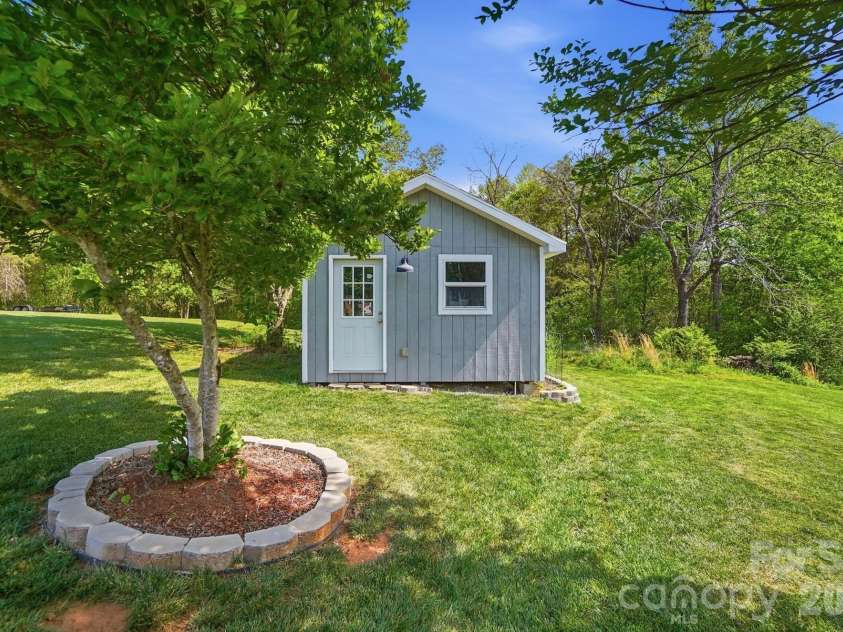 4425 Frank Dellinger Lane, Maiden, NC 28650.  MLS# CAR4368367, YatesRealty ID 14150. Shed/workshop
