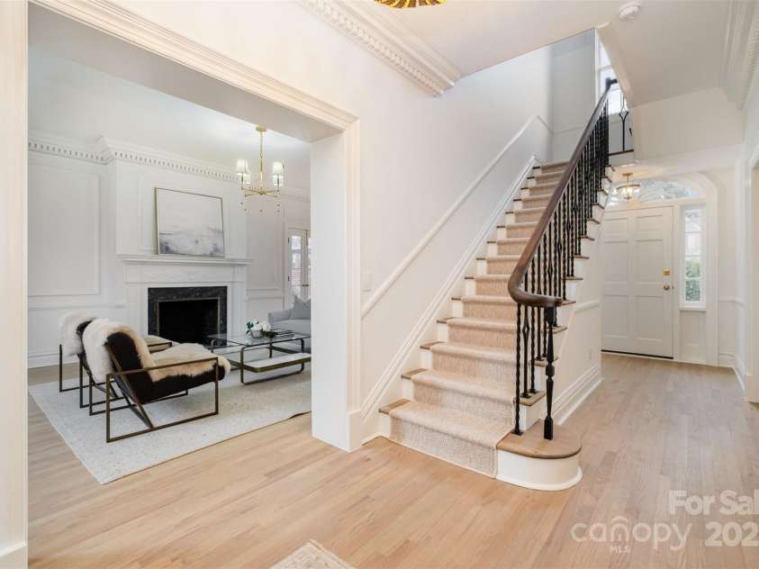 2400 Mecklenburg Avenue, Charlotte, NC 28205.  MLS# CAR4250989, YatesRealty ID 14152. Foyer