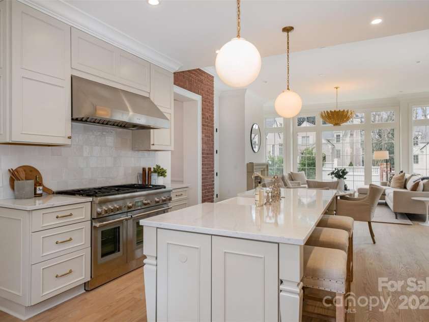 2400 Mecklenburg Avenue, Charlotte, NC 28205.  MLS# CAR4250989, YatesRealty ID 14152. Kitchen