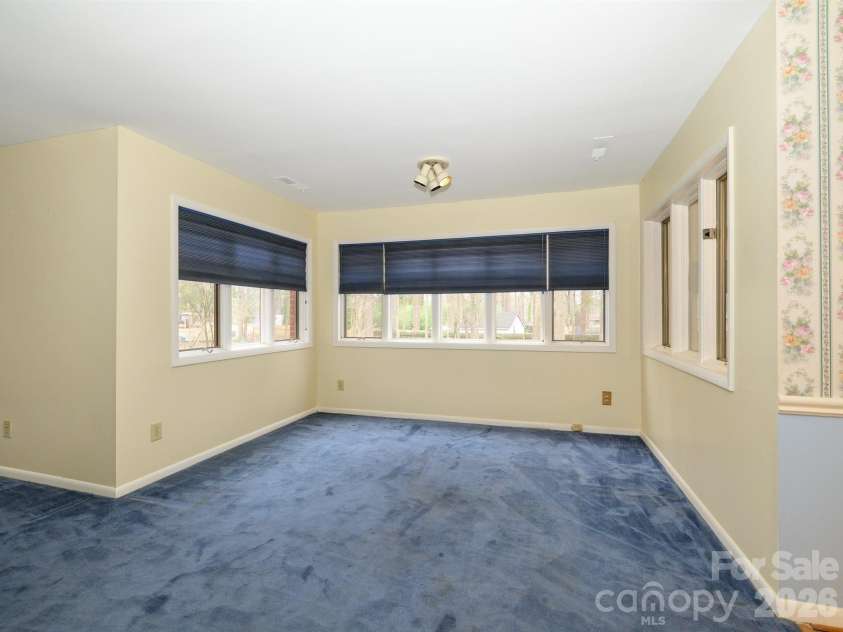 7600 Wallace Lane, Charlotte, NC 28212.  MLS# CAR4344455, YatesRealty ID 14152. Dining Room