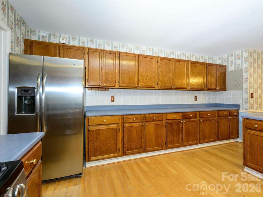 7600 Wallace Lane, Charlotte, NC 28212.  MLS# CAR4344455, YatesRealty ID 14152. Kitchen