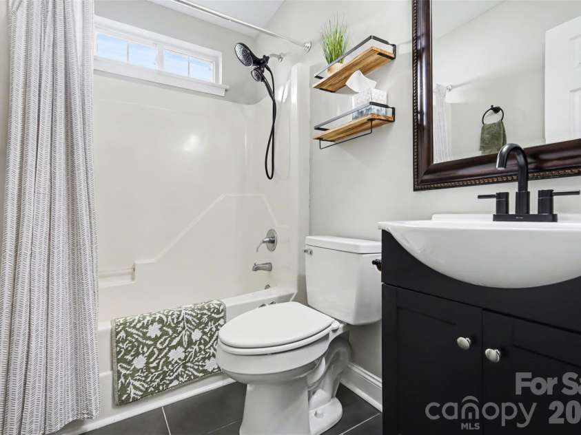 9113 Shenington Place, Charlotte, NC 28216.  MLS# CAR4359218, YatesRealty ID 14152. 