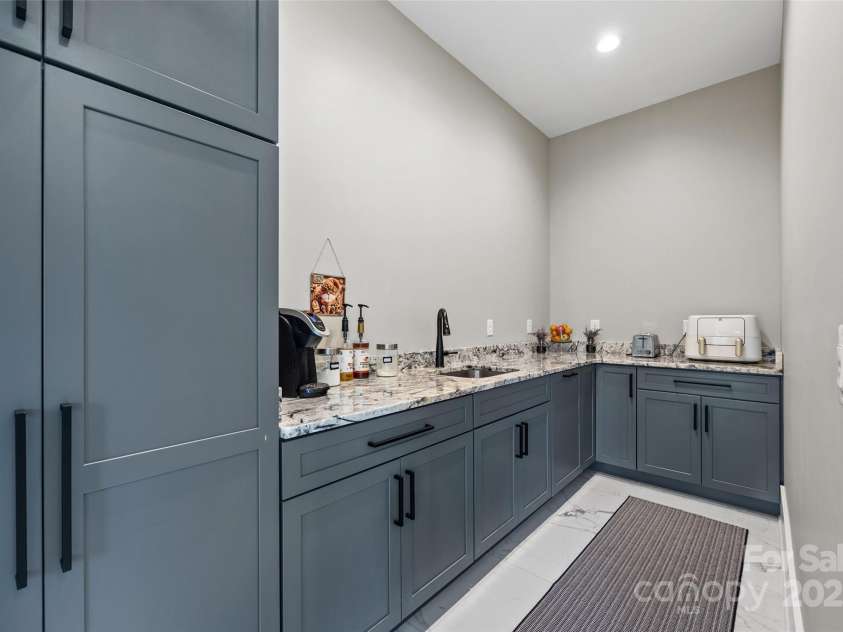 385 Squirrel Lane, Clover, SC 29710.  MLS# CAR4246792, YatesRealty ID 14153. 