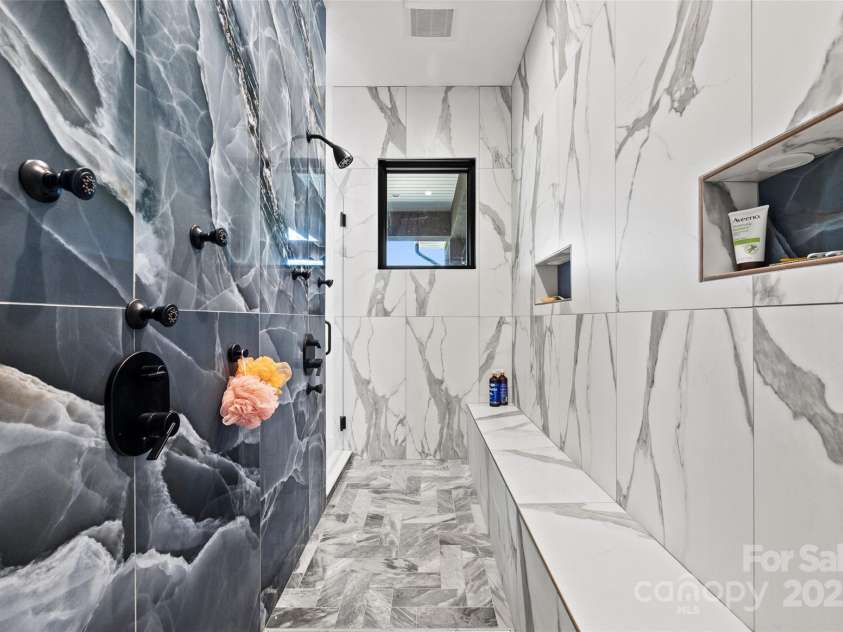 385 Squirrel Lane, Clover, SC 29710.  MLS# CAR4246792, YatesRealty ID 14153. 