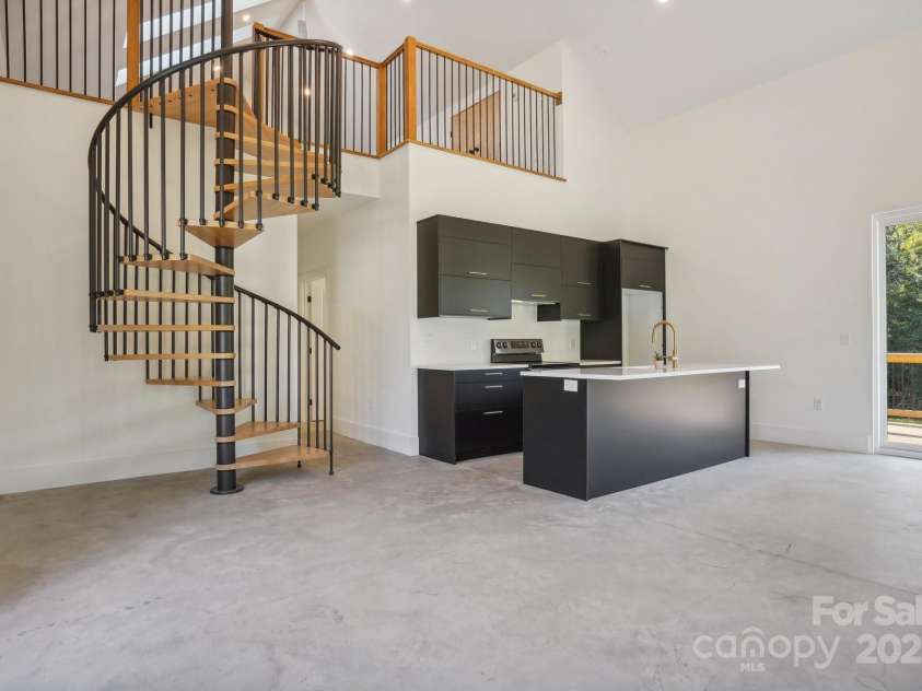 122 Laura Road, Mooresville, NC 28117.  MLS# CAR4249939, YatesRealty ID 14155. 