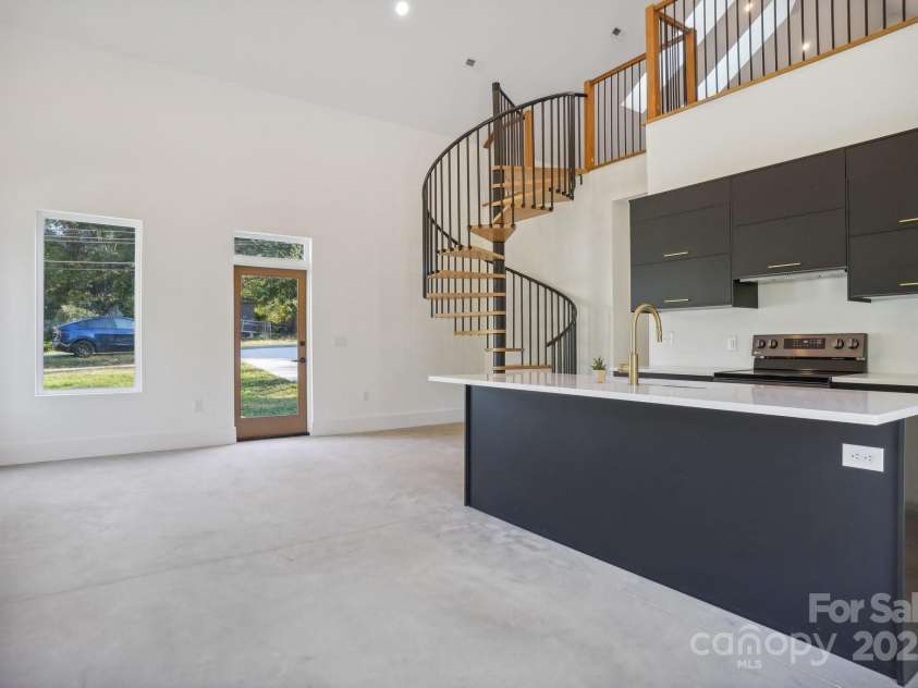 122 Laura Road, Mooresville, NC 28117.  MLS# CAR4249939, YatesRealty ID 14155. 