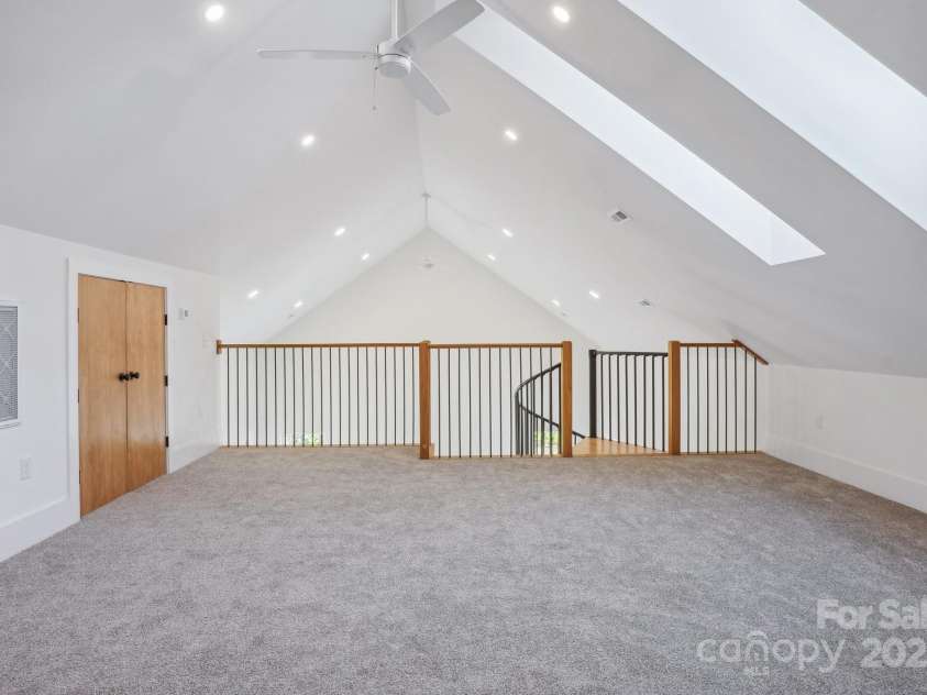 122 Laura Road, Mooresville, NC 28117.  MLS# CAR4249939, YatesRealty ID 14155. 