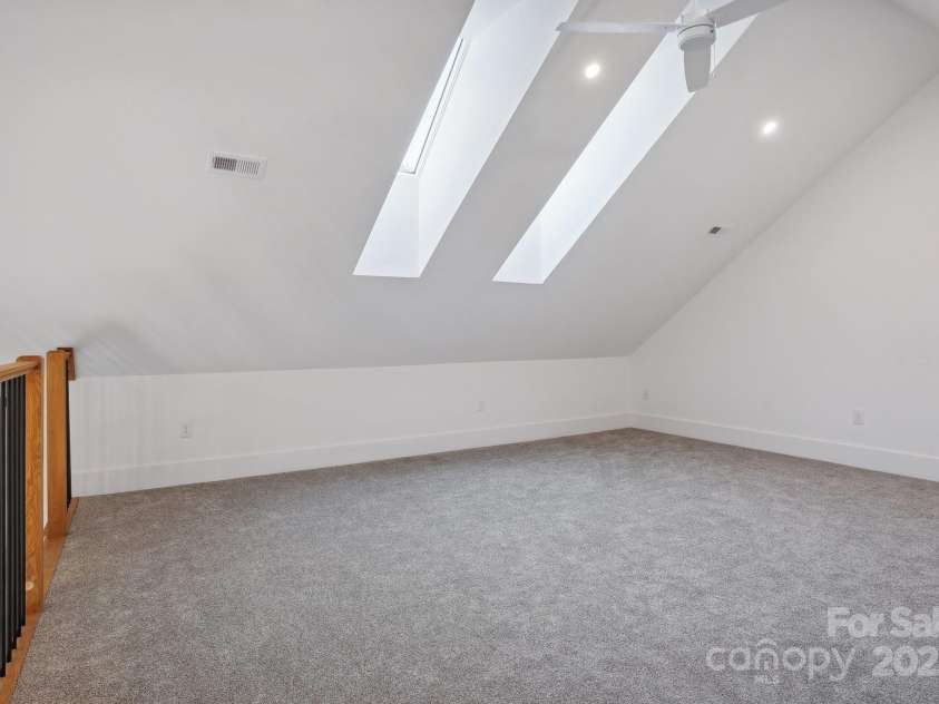 122 Laura Road, Mooresville, NC 28117.  MLS# CAR4249939, YatesRealty ID 14155. 