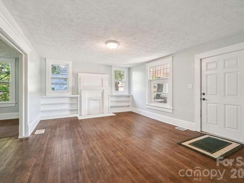 208 Lafayette Street, Salisbury, NC 28144.  MLS# CAR4367247, YatesRealty ID 14155. 