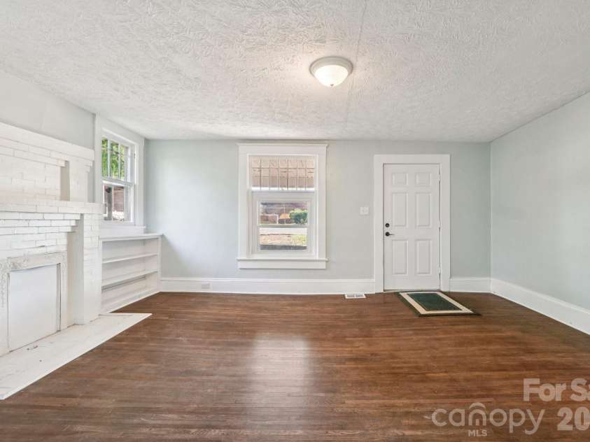 208 Lafayette Street, Salisbury, NC 28144.  MLS# CAR4367247, YatesRealty ID 14155. 