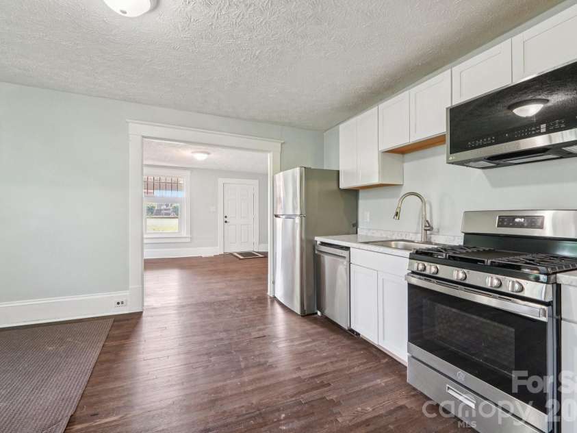208 Lafayette Street, Salisbury, NC 28144.  MLS# CAR4367247, YatesRealty ID 14155. 