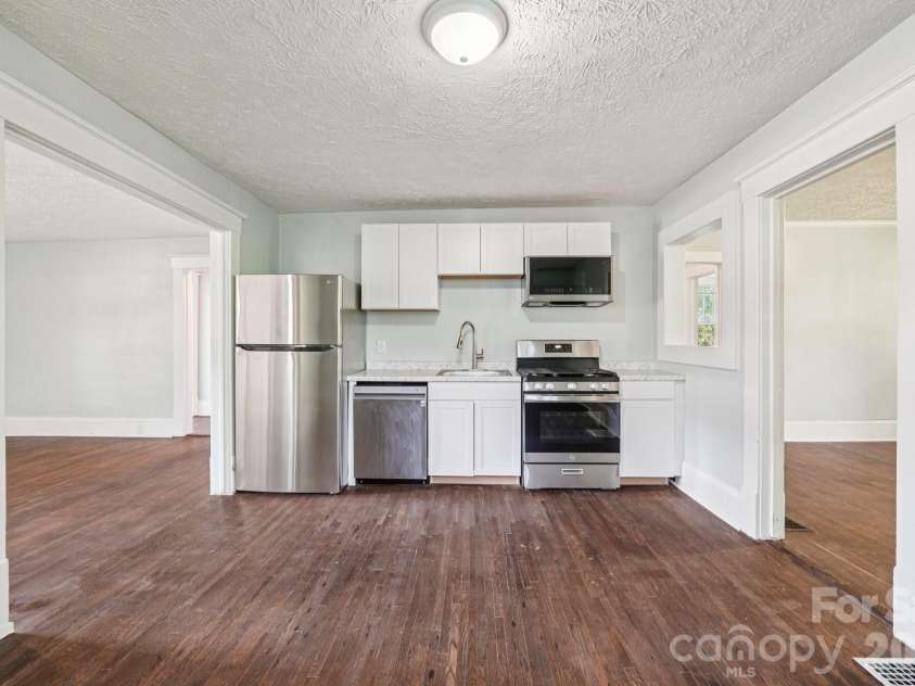 208 Lafayette Street, Salisbury, NC 28144.  MLS# CAR4367247, YatesRealty ID 14155. 