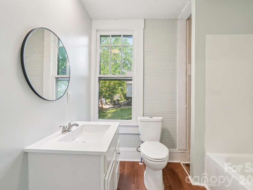 208 Lafayette Street, Salisbury, NC 28144.  MLS# CAR4367247, YatesRealty ID 14155. 