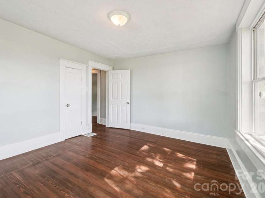 208 Lafayette Street, Salisbury, NC 28144.  MLS# CAR4367247, YatesRealty ID 14155. 