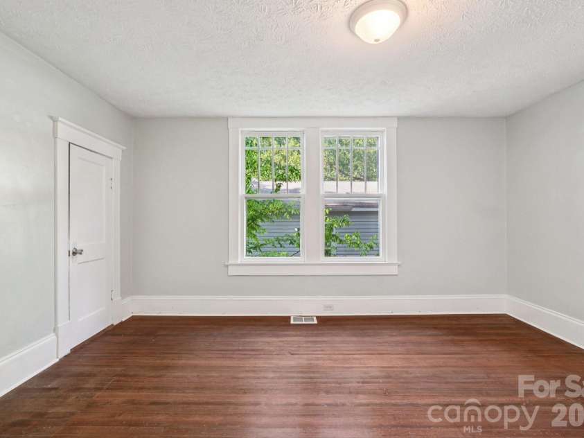 208 Lafayette Street, Salisbury, NC 28144.  MLS# CAR4367247, YatesRealty ID 14155. 