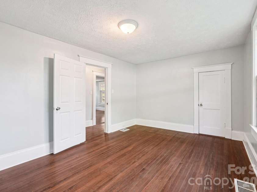 208 Lafayette Street, Salisbury, NC 28144.  MLS# CAR4367247, YatesRealty ID 14155. 