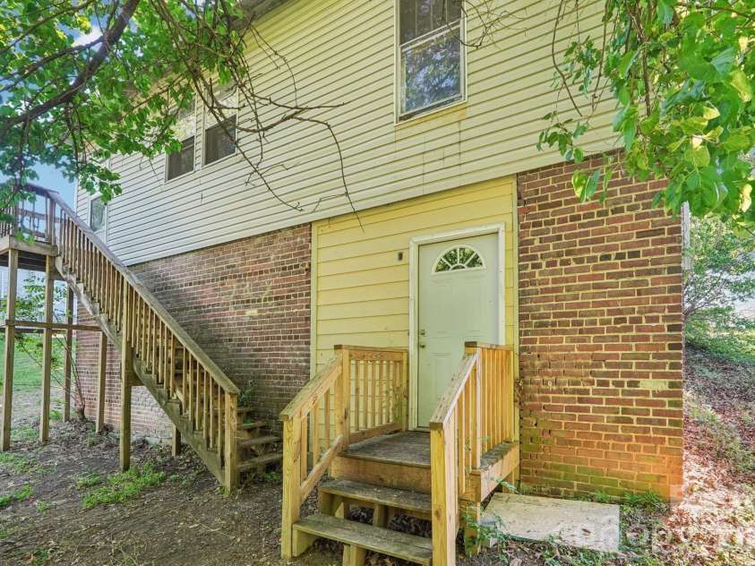 208 Lafayette Street, Salisbury, NC 28144.  MLS# CAR4367247, YatesRealty ID 14155. 