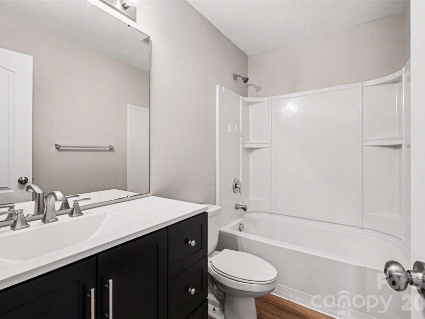14311 Evening Flight Lane, Charlotte, NC 28262.  MLS# CAR4348964, YatesRealty ID 14156. Full bathroom 