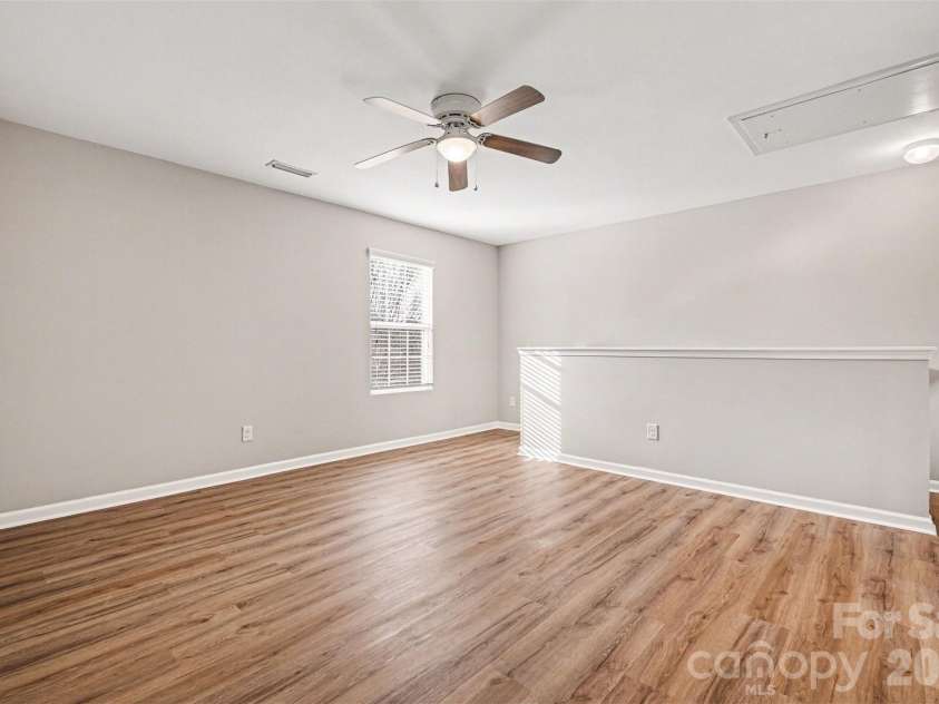 14311 Evening Flight Lane, Charlotte, NC 28262.  MLS# CAR4348964, YatesRealty ID 14156. Loft