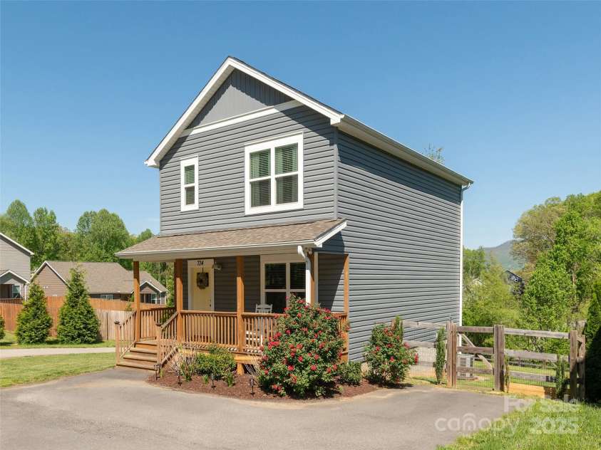 734 Enka Lake Road, Candler, NC 28715.  MLS# CAR4252747, YatesRealty ID 14156. 