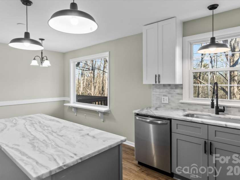 188 Mary Circle, Concord, NC 28025.  MLS# CAR4354373, YatesRealty ID 14157. 