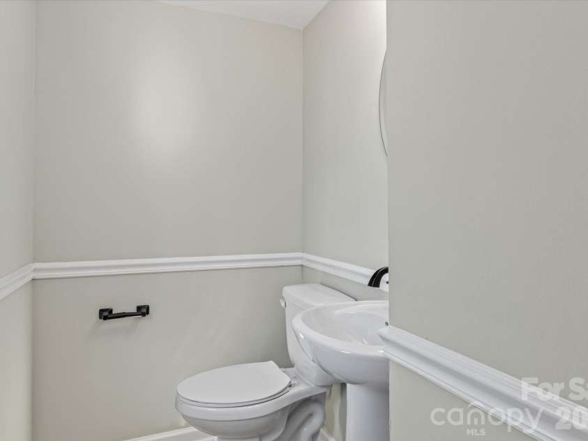 188 Mary Circle, Concord, NC 28025.  MLS# CAR4354373, YatesRealty ID 14157. 