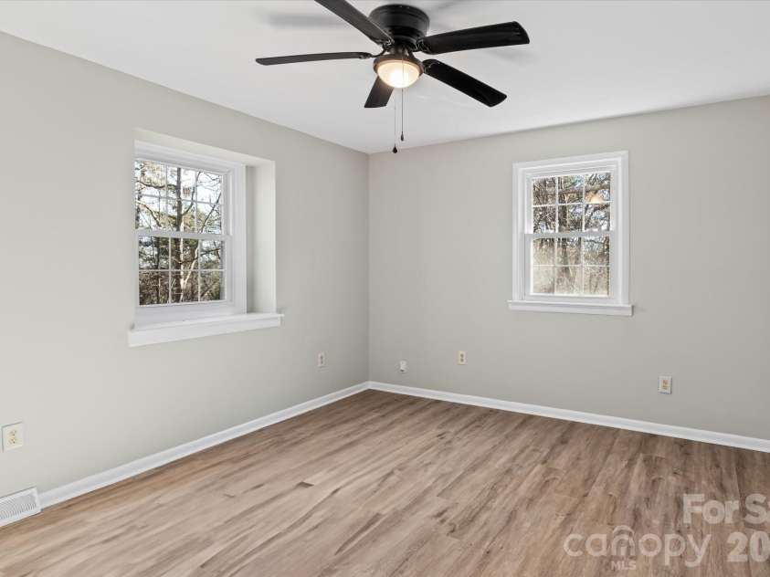 188 Mary Circle, Concord, NC 28025.  MLS# CAR4354373, YatesRealty ID 14157. 