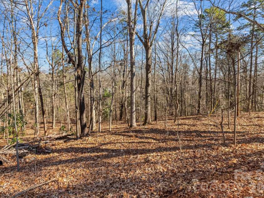 188 Mary Circle, Concord, NC 28025.  MLS# CAR4354373, YatesRealty ID 14157. 
