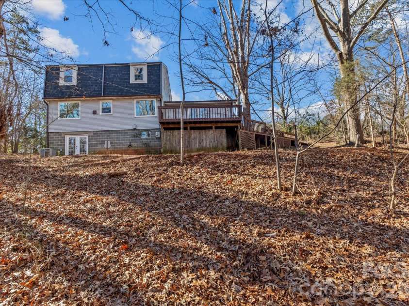 188 Mary Circle, Concord, NC 28025.  MLS# CAR4354373, YatesRealty ID 14157. 