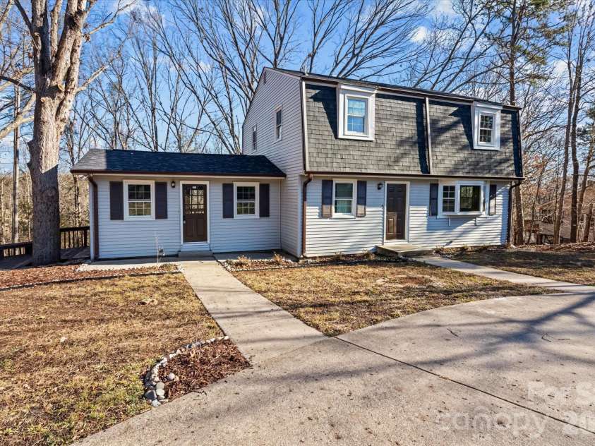 188 Mary Circle, Concord, NC 28025.  MLS# CAR4354373, YatesRealty ID 14157. 