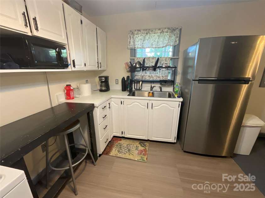 202 Marcellus Street, Laurinburg, NC 28352.  MLS# CAR4248496, YatesRealty ID 14157. Kitchen