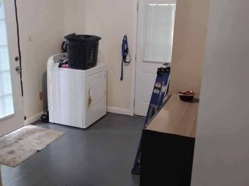 202 Marcellus Street, Laurinburg, NC 28352.  MLS# CAR4248496, YatesRealty ID 14157. Laundry