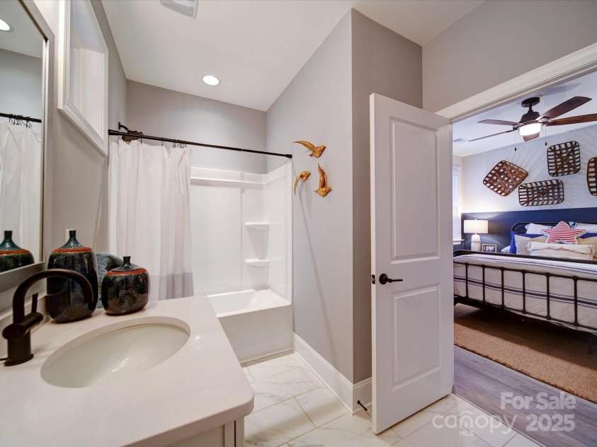 3089 Founding Fathers Drive, Gastonia, NC 28056.  MLS# CAR4256148, YatesRealty ID 14158. 