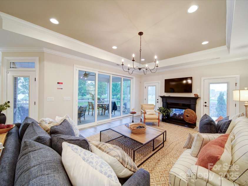 3089 Founding Fathers Drive, Gastonia, NC 28056.  MLS# CAR4256148, YatesRealty ID 14158. 