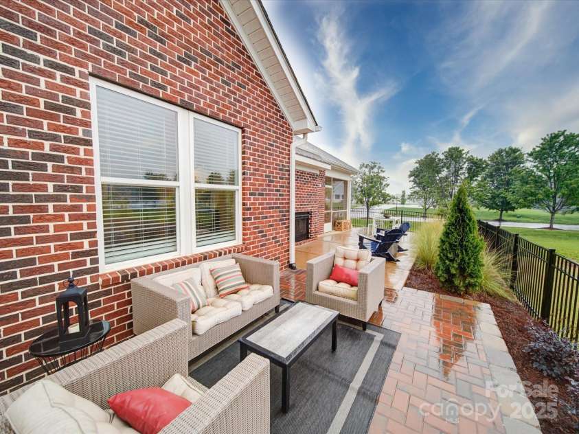 3089 Founding Fathers Drive, Gastonia, NC 28056.  MLS# CAR4256148, YatesRealty ID 14158. 