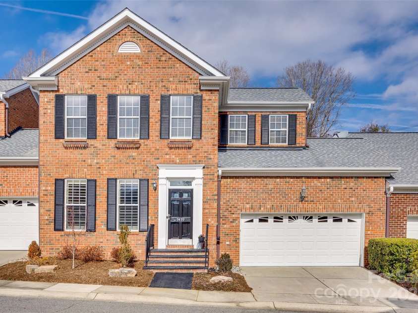 9439 Bonnie Briar Circle, Charlotte, NC 28277.  MLS# CAR4215508, YatesRealty ID 1416. 