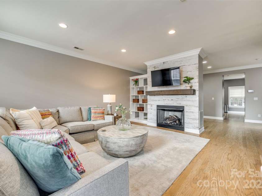 9439 Bonnie Briar Circle, Charlotte, NC 28277.  MLS# CAR4215508, YatesRealty ID 1416. 