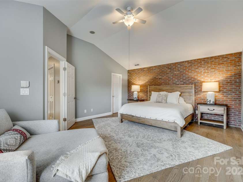 9439 Bonnie Briar Circle, Charlotte, NC 28277.  MLS# CAR4215508, YatesRealty ID 1416. 