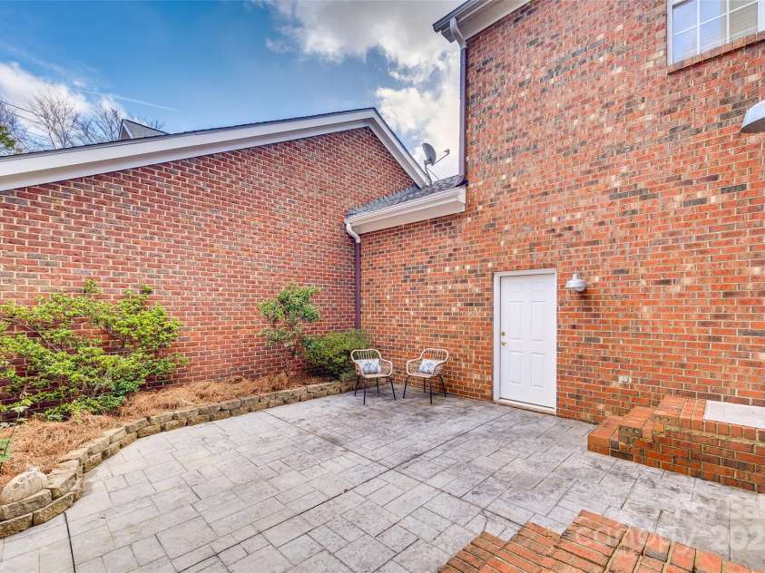 9439 Bonnie Briar Circle, Charlotte, NC 28277.  MLS# CAR4215508, YatesRealty ID 1416. 