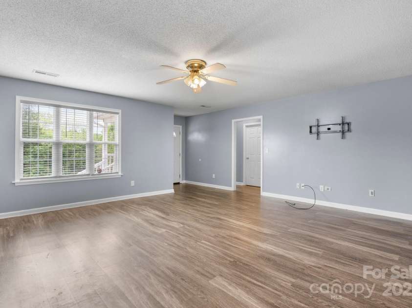 5052 Swinging Bridge Road, Conover, NC 28613.  MLS# CAR4255886, YatesRealty ID 14160. 