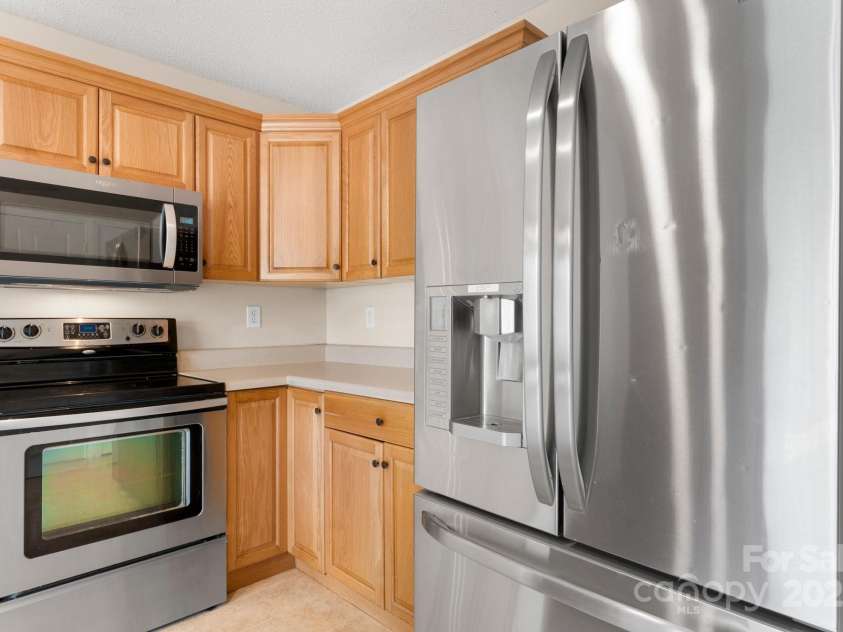 5052 Swinging Bridge Road, Conover, NC 28613.  MLS# CAR4255886, YatesRealty ID 14160. 