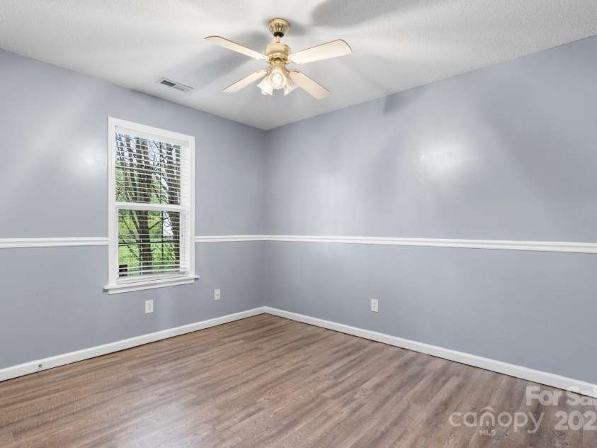 5052 Swinging Bridge Road, Conover, NC 28613.  MLS# CAR4255886, YatesRealty ID 14160. 