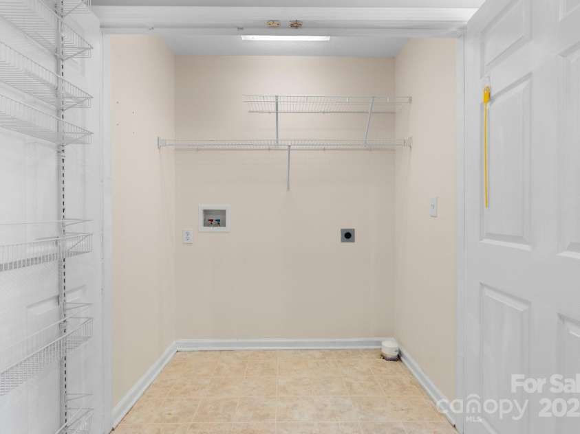 5052 Swinging Bridge Road, Conover, NC 28613.  MLS# CAR4255886, YatesRealty ID 14160. 