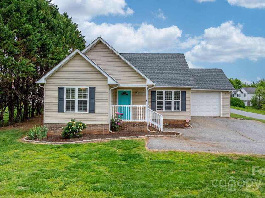 5052 Swinging Bridge Road, Conover, NC 28613.  MLS# CAR4255886, YatesRealty ID 14160. 