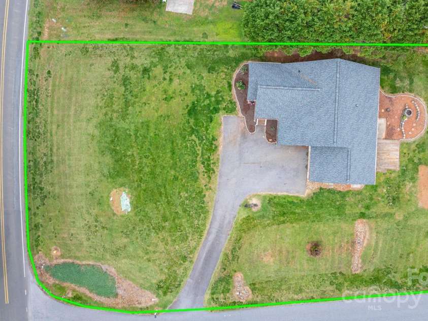 5052 Swinging Bridge Road, Conover, NC 28613.  MLS# CAR4255886, YatesRealty ID 14160. 