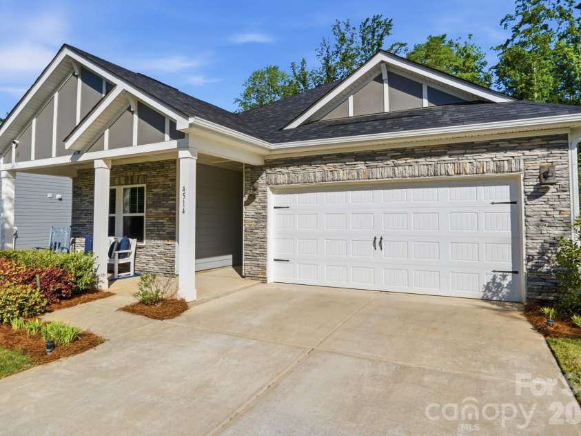 4514 Duplin Drive, Charlotte, NC 28214.  MLS# CAR4369547, YatesRealty ID 14162. 