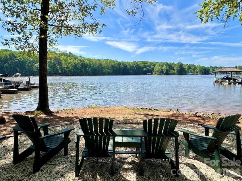 4514 Duplin Drive, Charlotte, NC 28214.  MLS# CAR4369547, YatesRealty ID 14162. Paths and amenities by the lake
