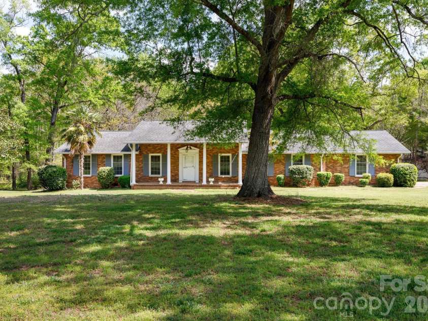3308 India Hook Road, Rock Hill, SC 29732.  MLS# CAR4370728, YatesRealty ID 14163. 