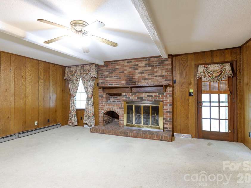 3308 India Hook Road, Rock Hill, SC 29732.  MLS# CAR4370728, YatesRealty ID 14163. 